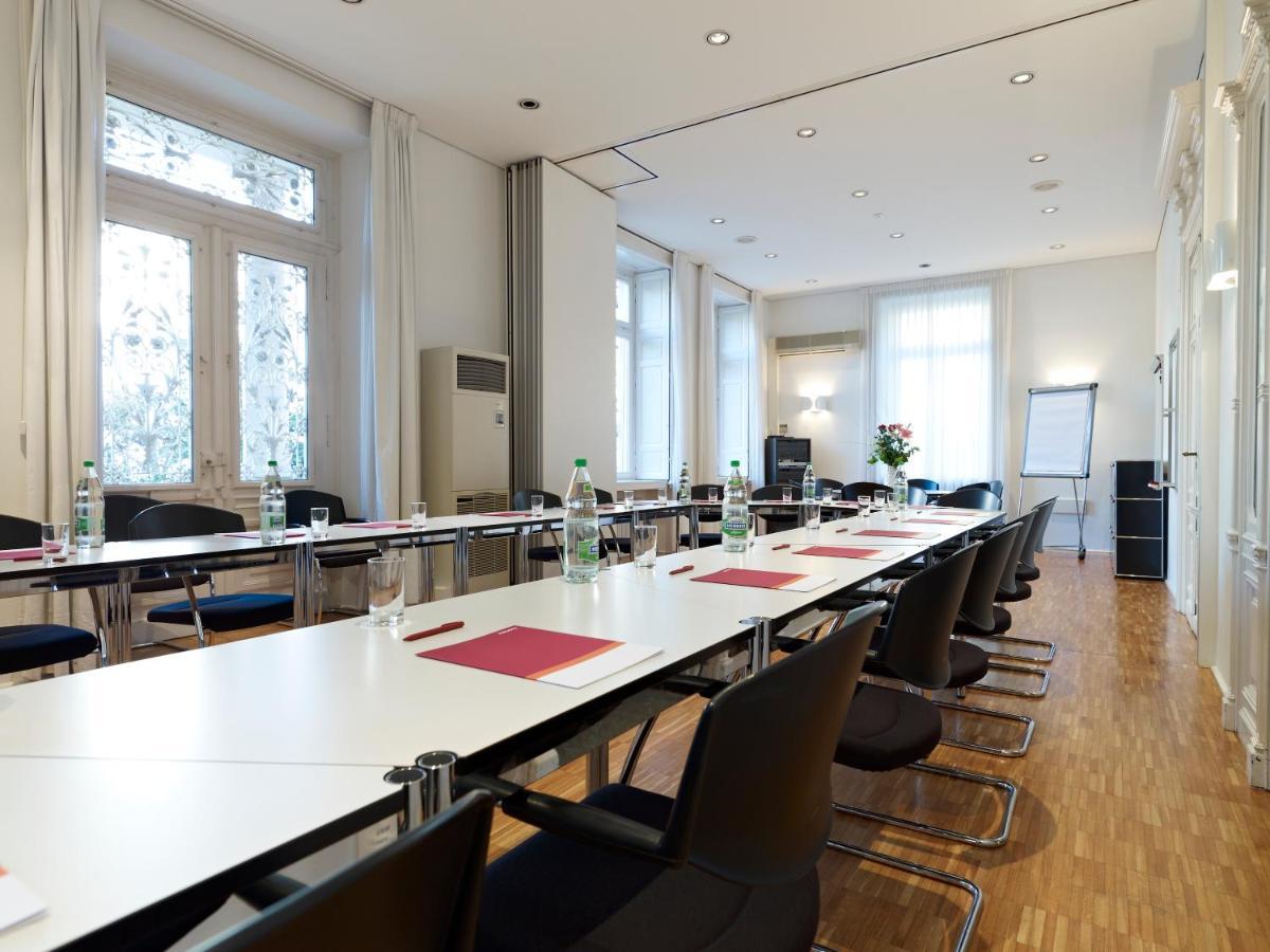 Business Center In Villa بيلينزونا المظهر الخارجي الصورة